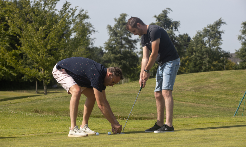 Pitch&Putt inclusief diner (18-holes)!