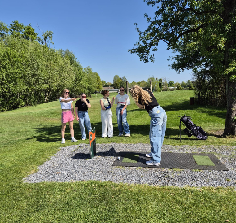 Pitch&Putt inclusief diner (18-holes)!