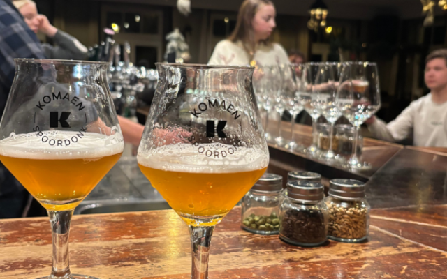 Team KOMAEN takes a beer masterclass: knowledge, good vibes, and perfectly poured pints